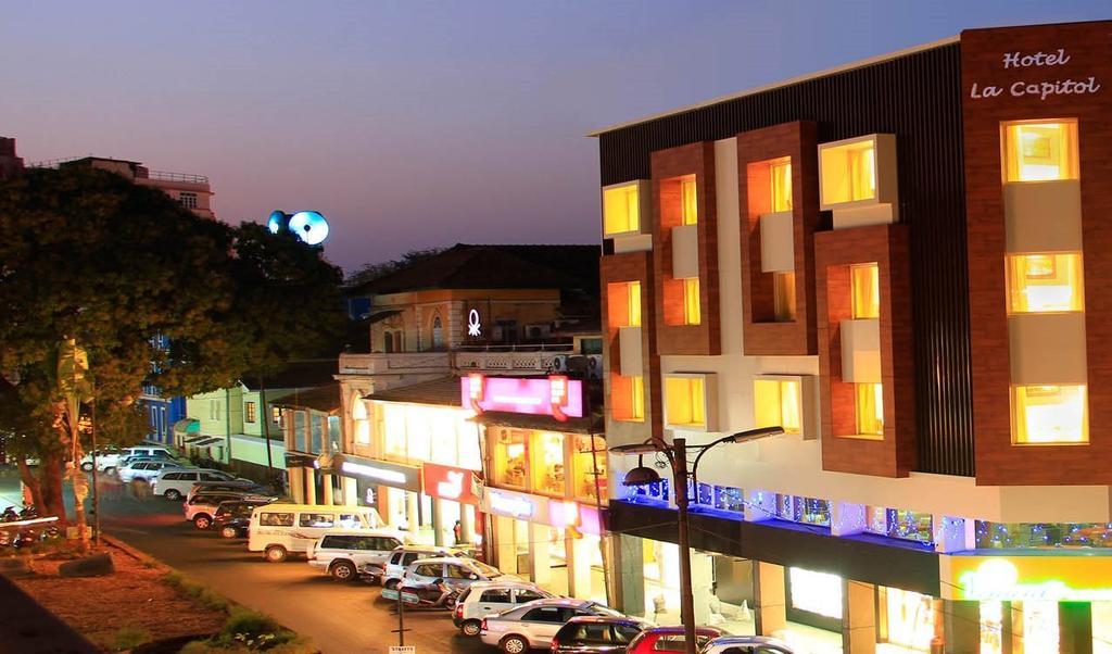 Hotel La Capitol Panaji Exterior foto